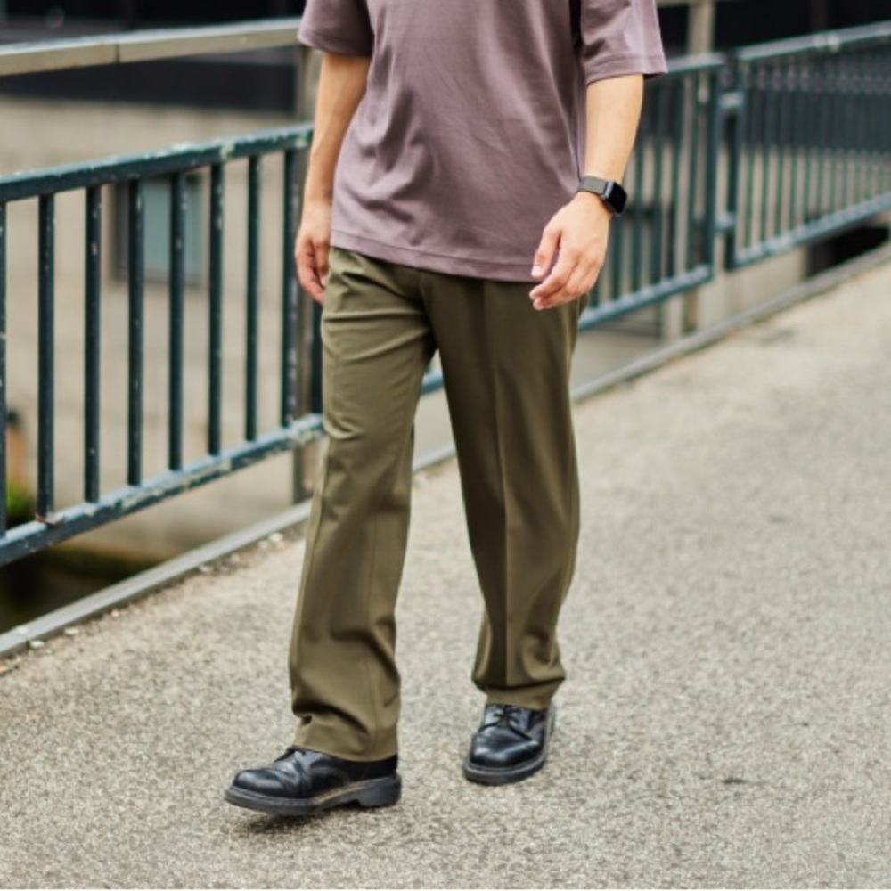 JW ANDERSON UNI QLO Olive Pleated Wide Twill Chino Pants